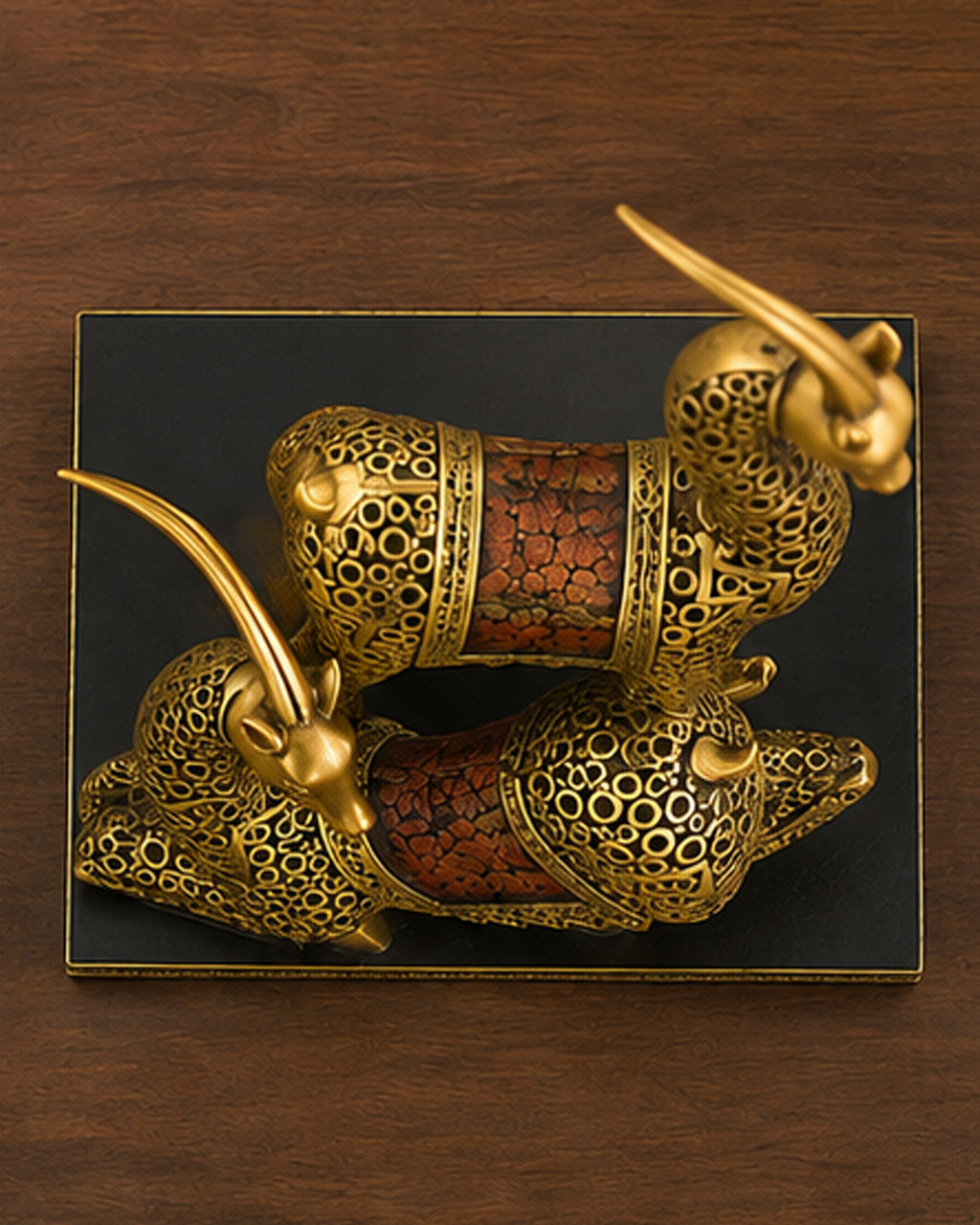 Royal Golden Antelope Pair – Handcrafted Decorative Art Sculpture