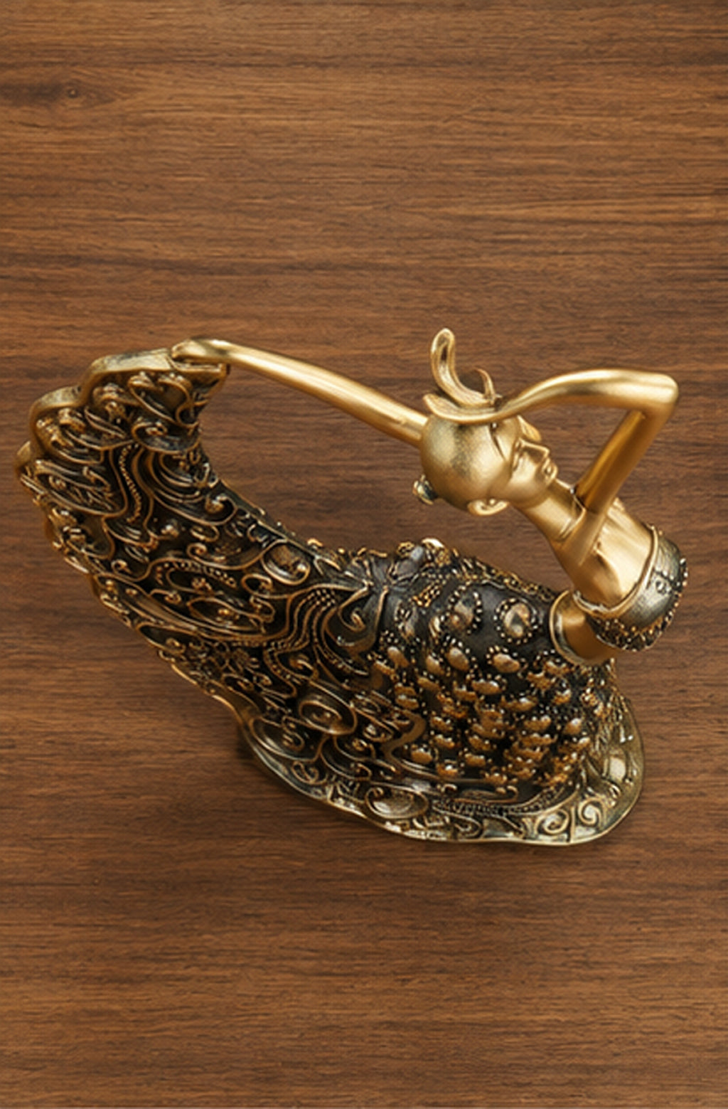 Handcrafted Bronze Dancing Woman Sculpture – Intricate Traditional Decorative Showpiece